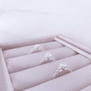 Anel de Prata Solitário Detalhes Corações