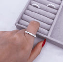 Anel de Prata Bolas com Detalhes Cravejados