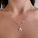 Gargantilha Infinito Cravejado com Coração Vazado